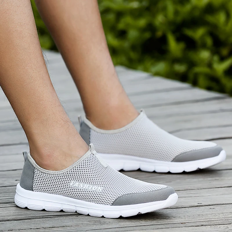 2019 Summer Breathable Mesh Sneakers Men Shoes Comfortable Slip On Male Shoes Loafers Casual Walking Footwear