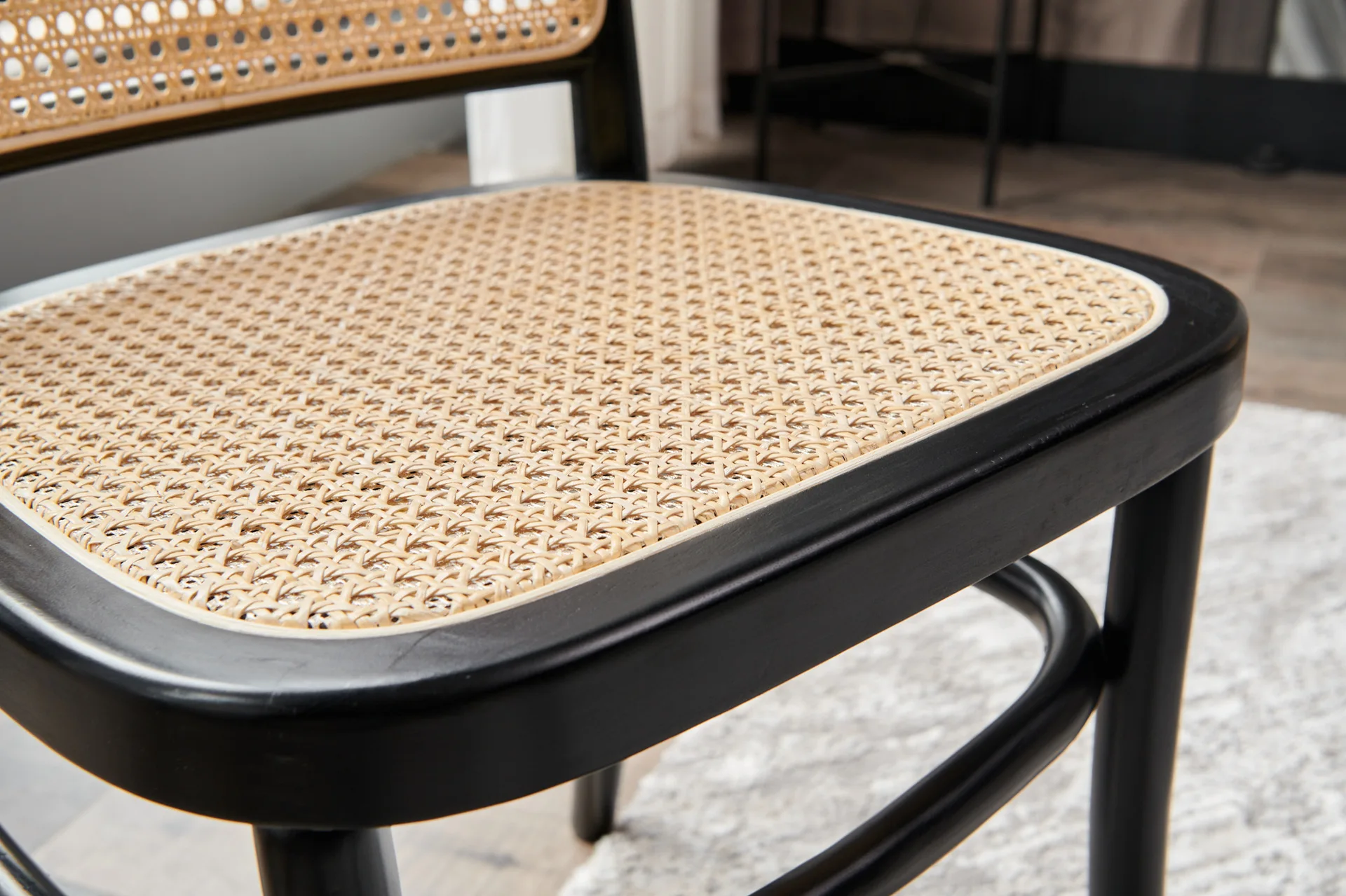 Modern Nordic Solid Wood and Real Rattan Dining Arm Chair for Home Hotel and Villa for Dining Room Furniture