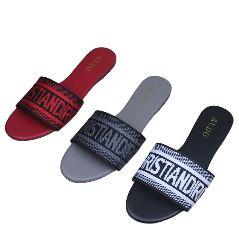 
The existing cargo Slippers Fashion Winter Faux Fur Women Bag Light Western Oem Customized Spring Logo Style Time 