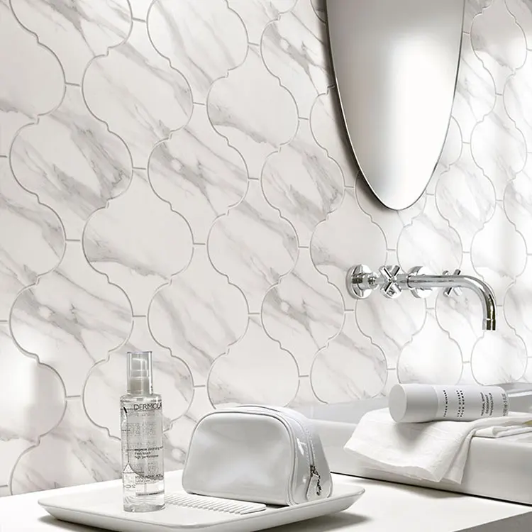 白色陶瓷 backsplash 瓷砖灯笼造型阿拉伯式花纹瓷砖