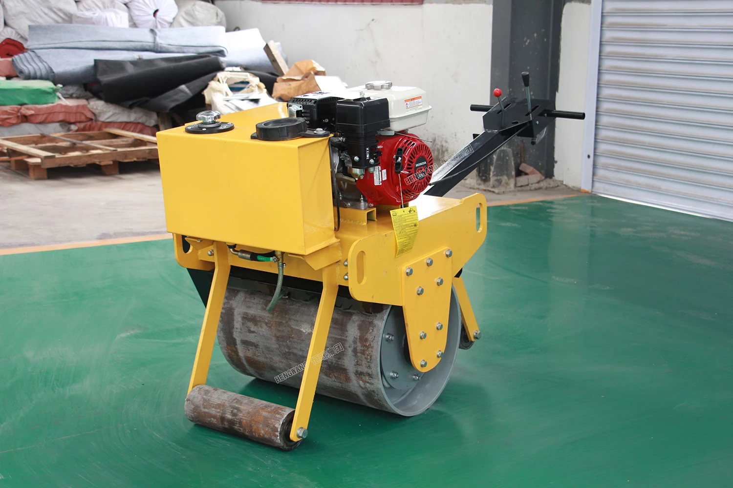 汽油柴油振动式压实机/小型发动机-手动 (草坪用单轮振动压路机