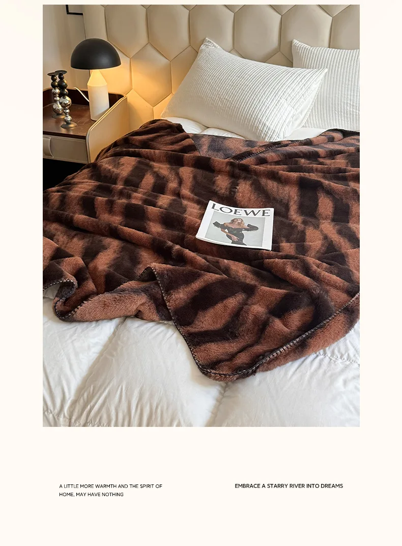 Blanket Cross-Border Tuscany Solid Winter Knitted Eco-friendly Modern Simple Polyester Flannel Customizable Lightweight Machine supplier