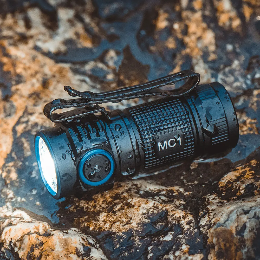 ライトブルーm TrustFire MC1 1000 Lumen Magnetic Flashlight - Rechargeable LED