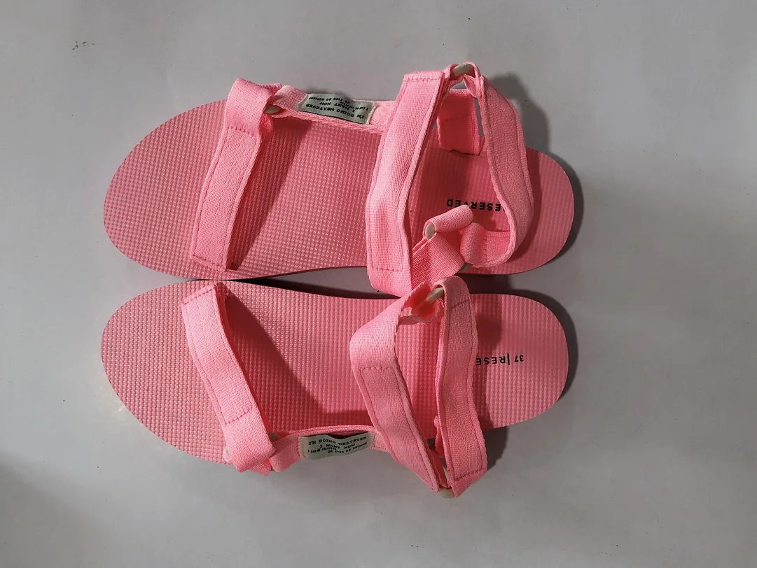 Women Sandals New Design Summer Beach slippers Lady Thick- Bottomed Platform Sandals