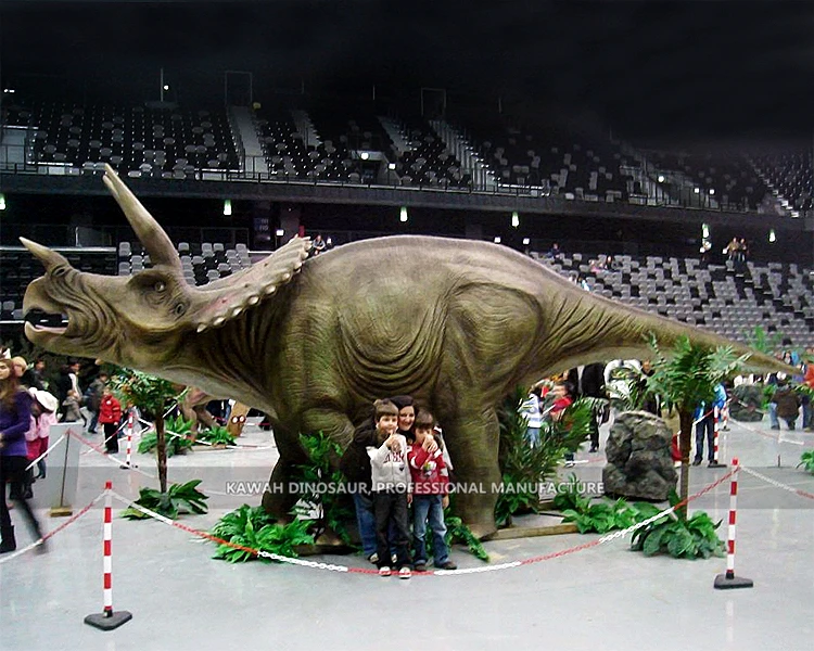 Jurassic Dino Park Product Animatronic Dinosaur Triceratops Life Size