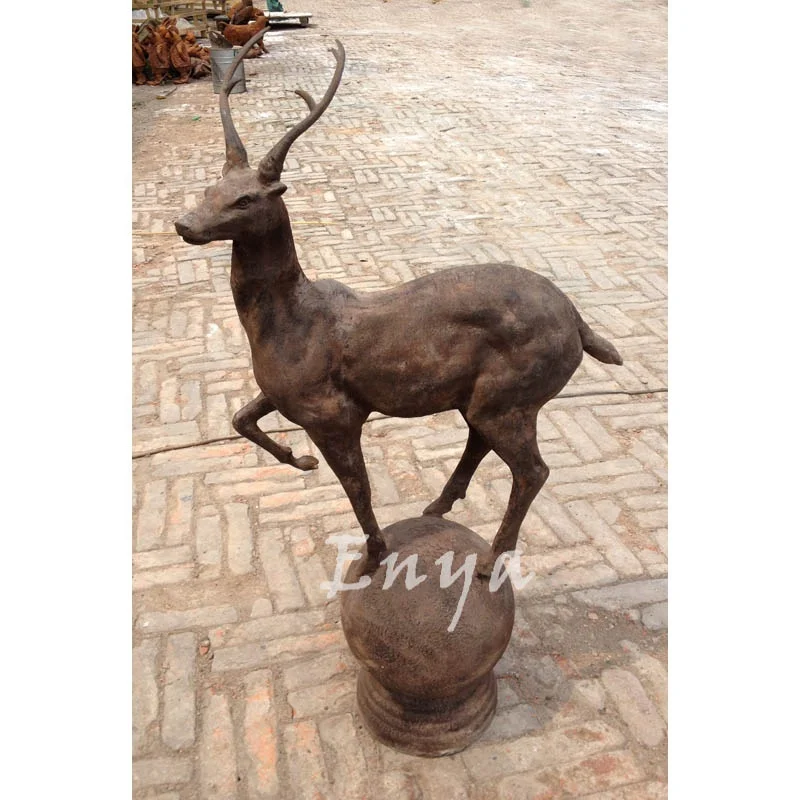 Life Size Iron Casting Garden Decorative Paired Deer Metal / Antique