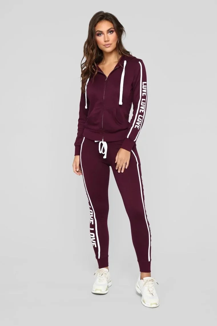 2020 Custom Latest Sexy Two Piece Set Girls Tracksuits Sports Wear