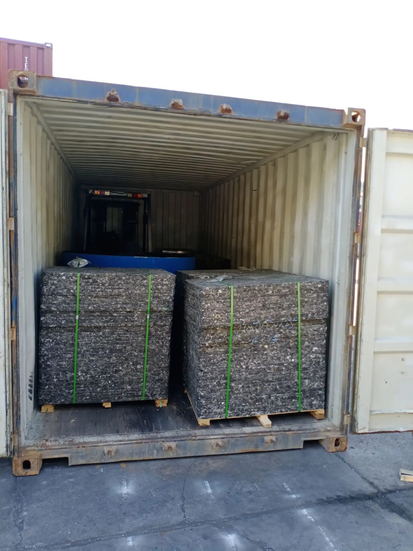 空心块托盘和铺路砖托盘价格