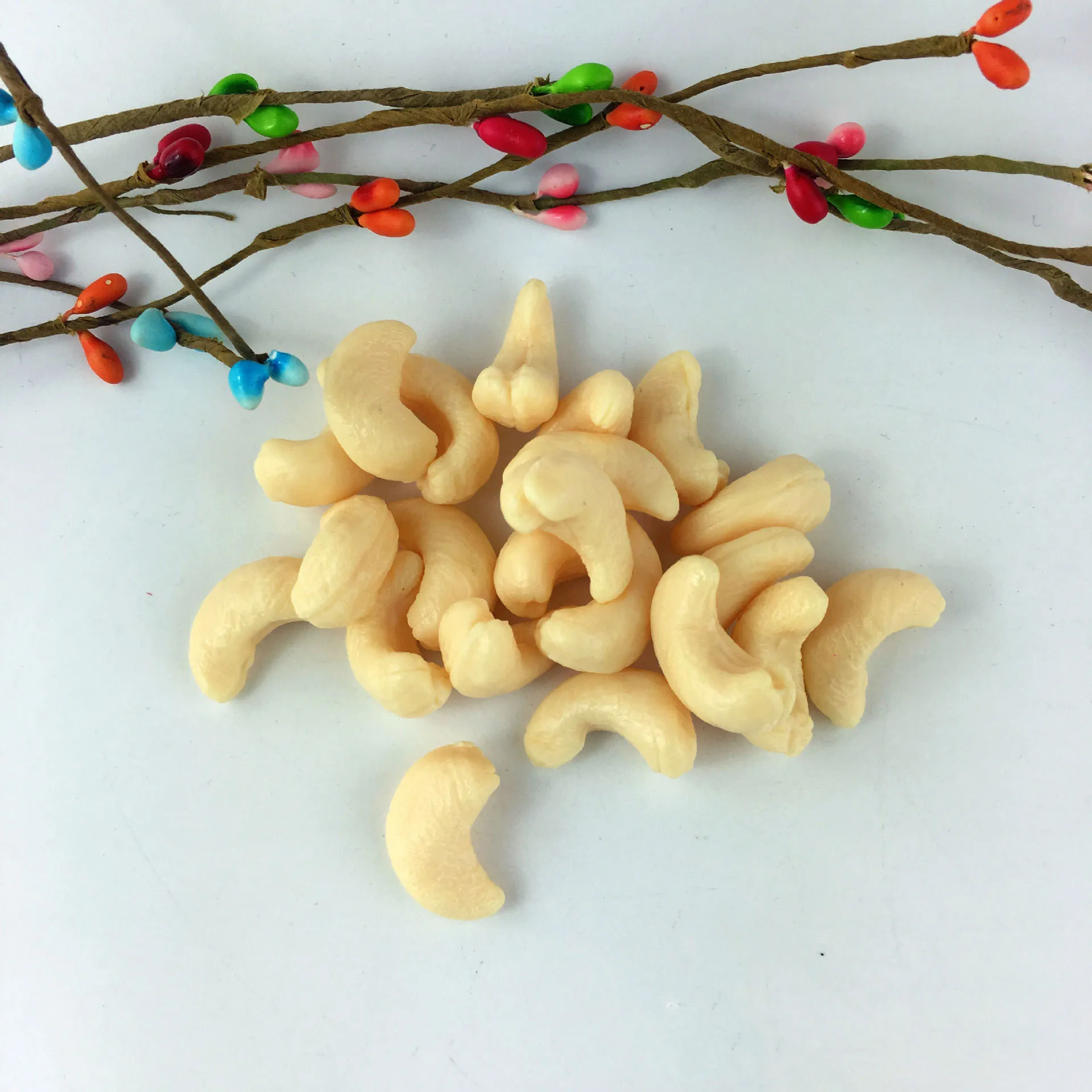 1kg/bag Simulation Food Fake Artificial Peanut Raisin Model Ornament