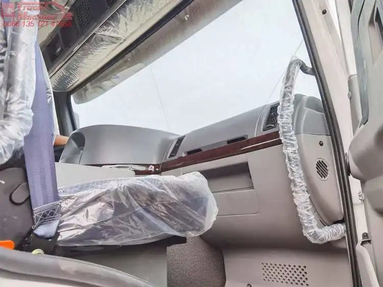 white howo tractor_31