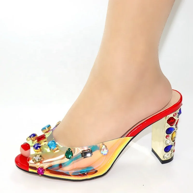 salto alto com pedras