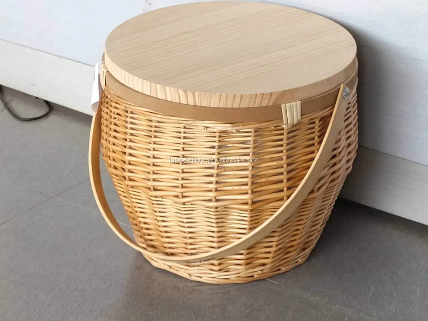 Insulated Round Wicker Picnic Basket With Wood Lid Handmade Nature