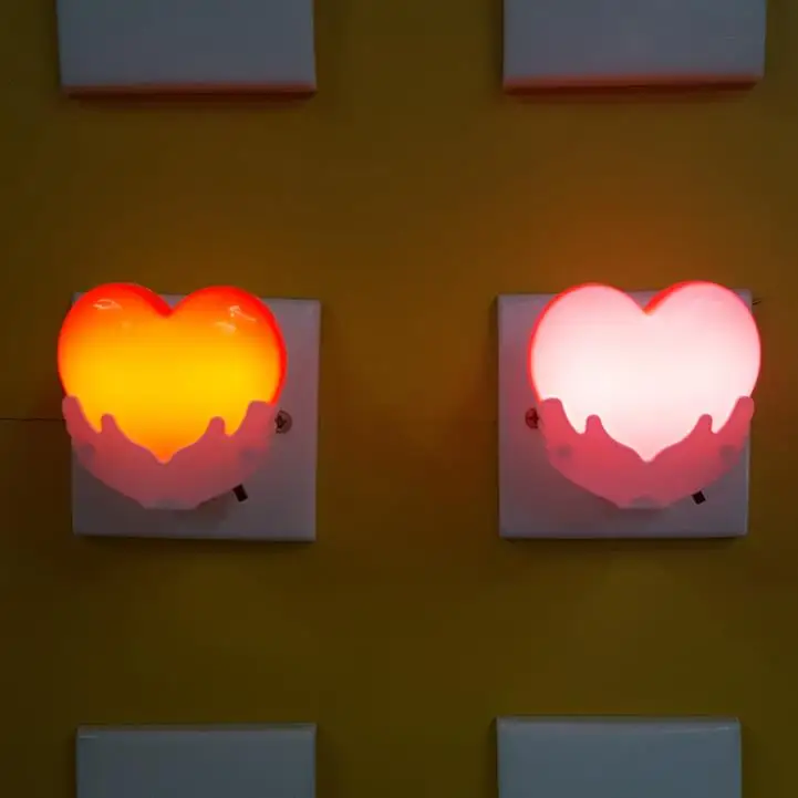 hot sale OEM W120 Heart in hand switch plug in led night light For Baby Bedroom  Valentine's day gift