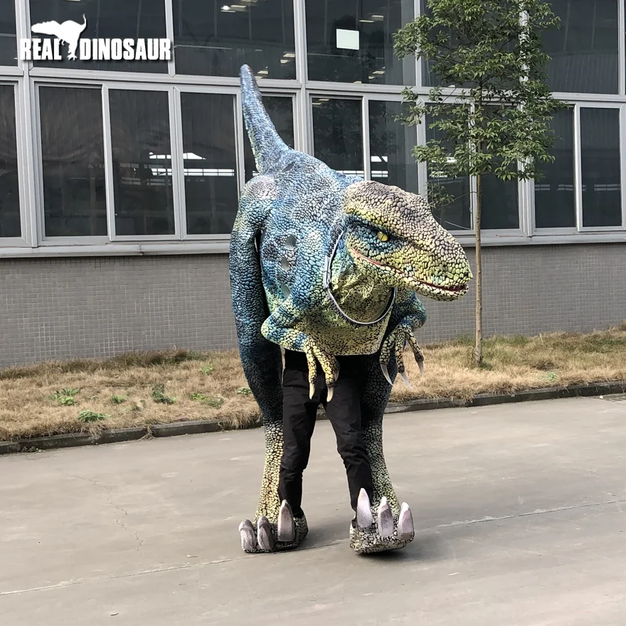 Фестиваль динозавров. Костюм динозавра реалистичный. Фестивальные костюмы динозавр.