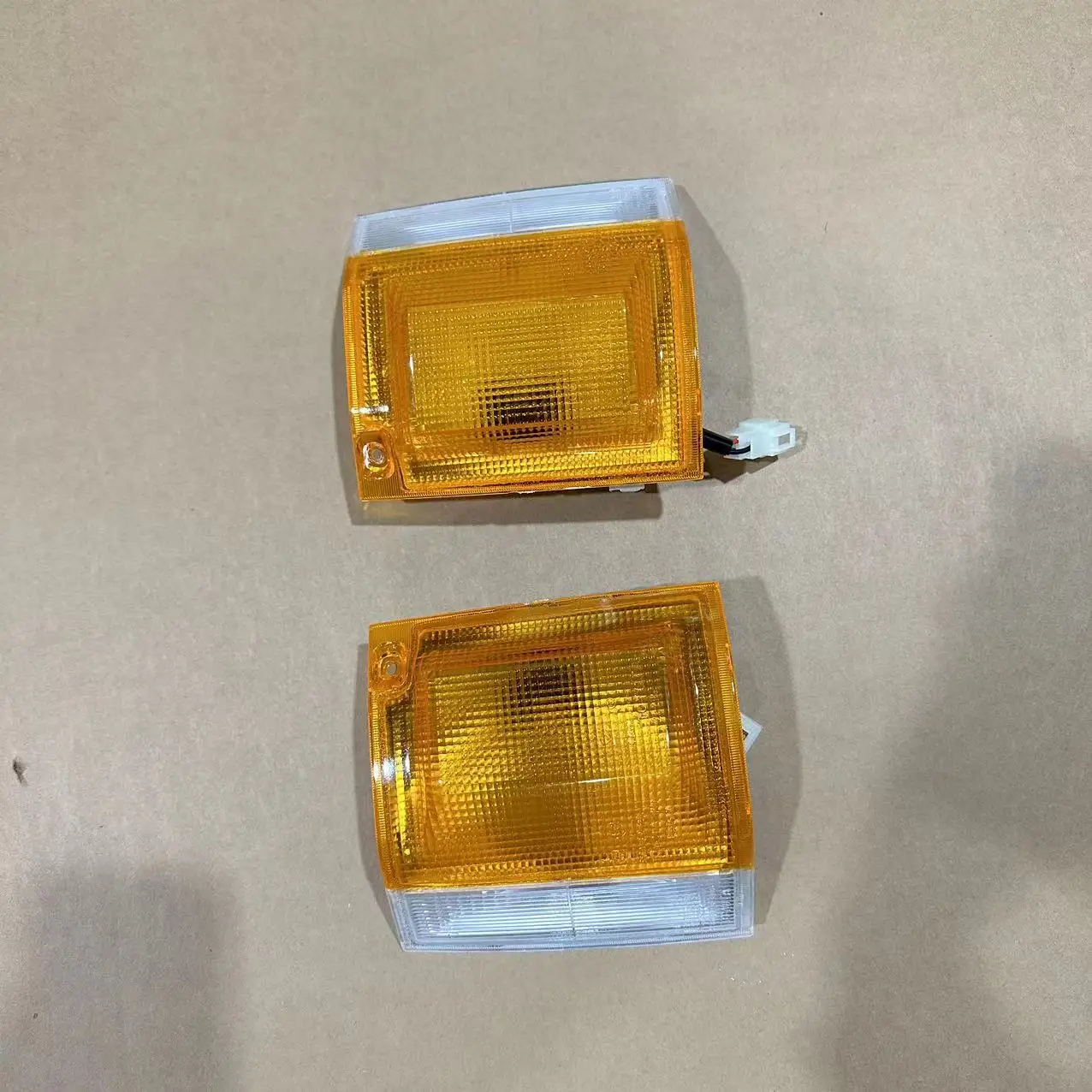 Toyot  Liteace Truck Corner Lamp ,year 1987-1995 details