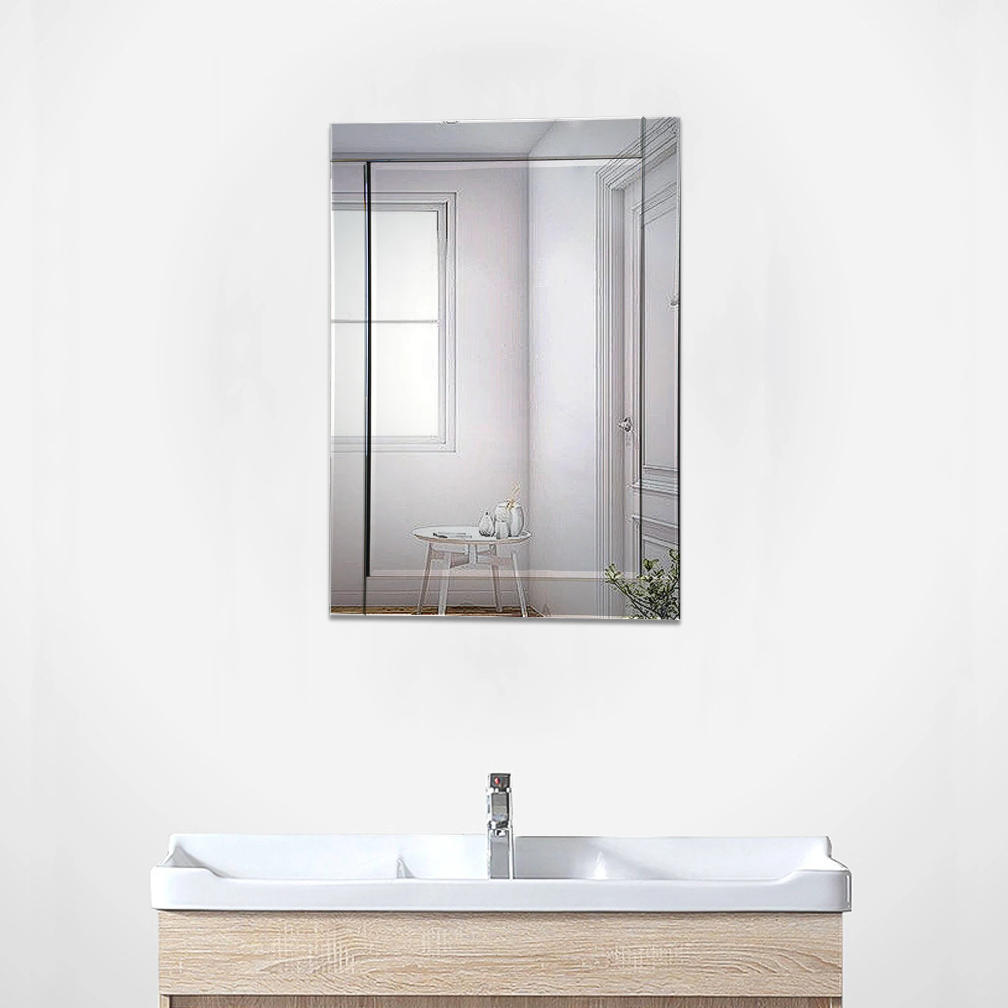 30 cm wide mirror