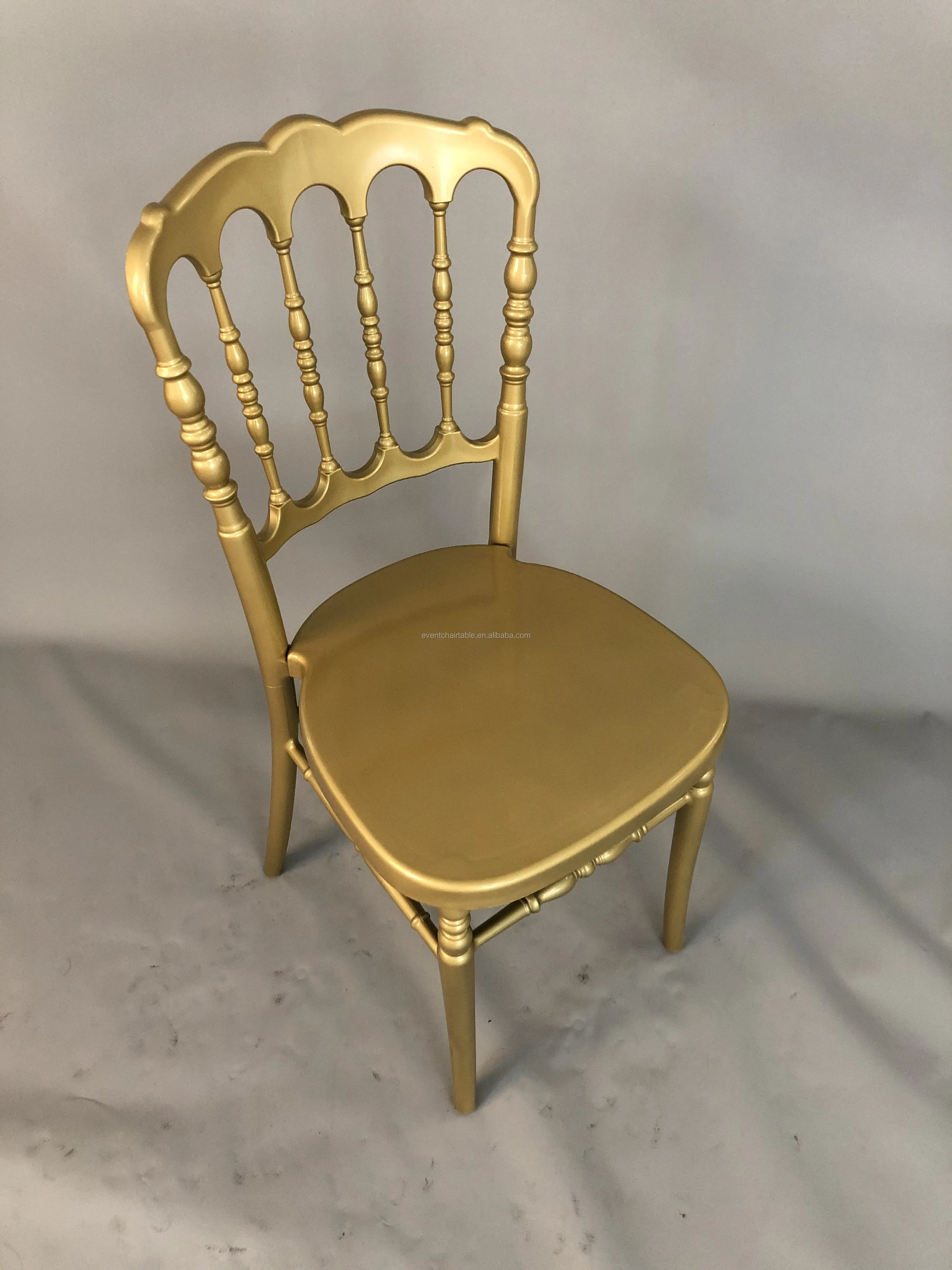 mm 座位高度 450 座椅深度 390 cm 宽度 390 总高度 890 椅子颜色可用