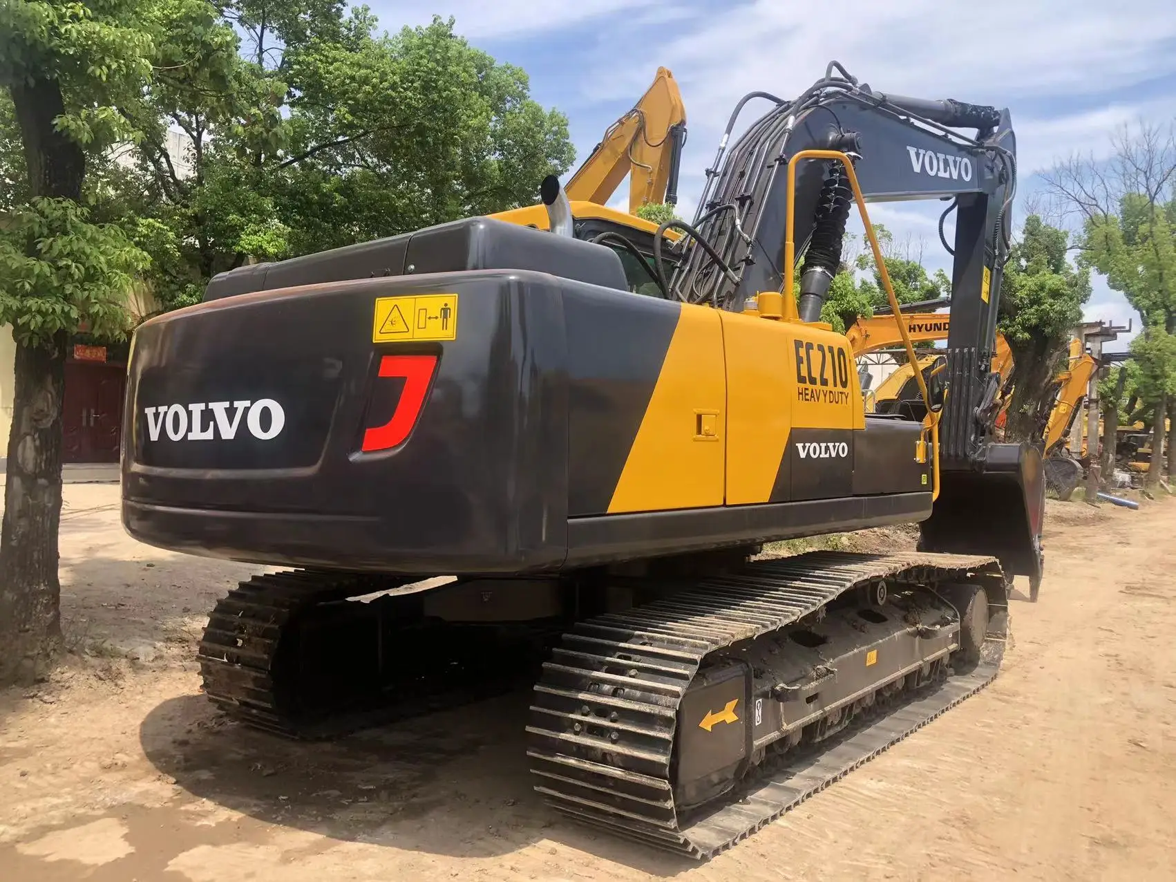 Used Volvo Ec210 Ec200 Excavator Crawler For Sale 20ton Volvo 210blc ...