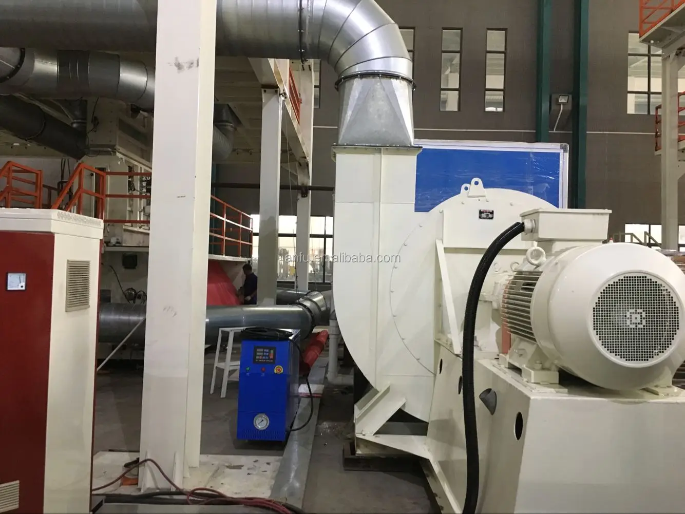 Nonwoven fabric machine01.png