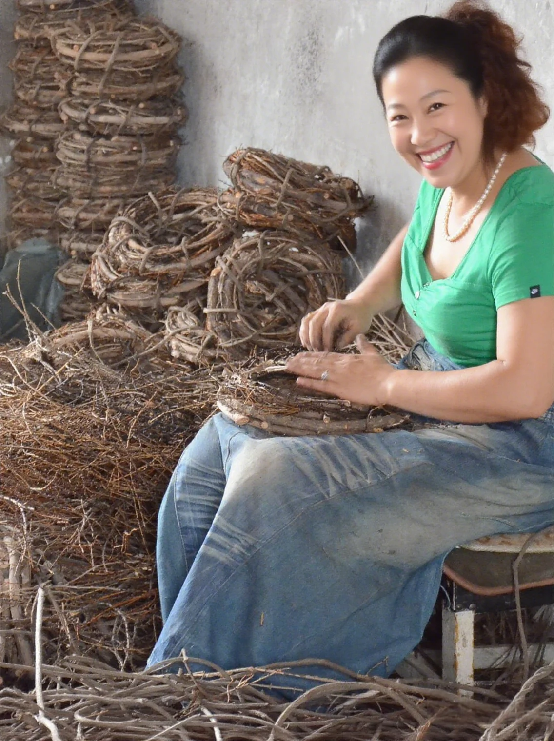 33+ years of experience in producingnature decorations.