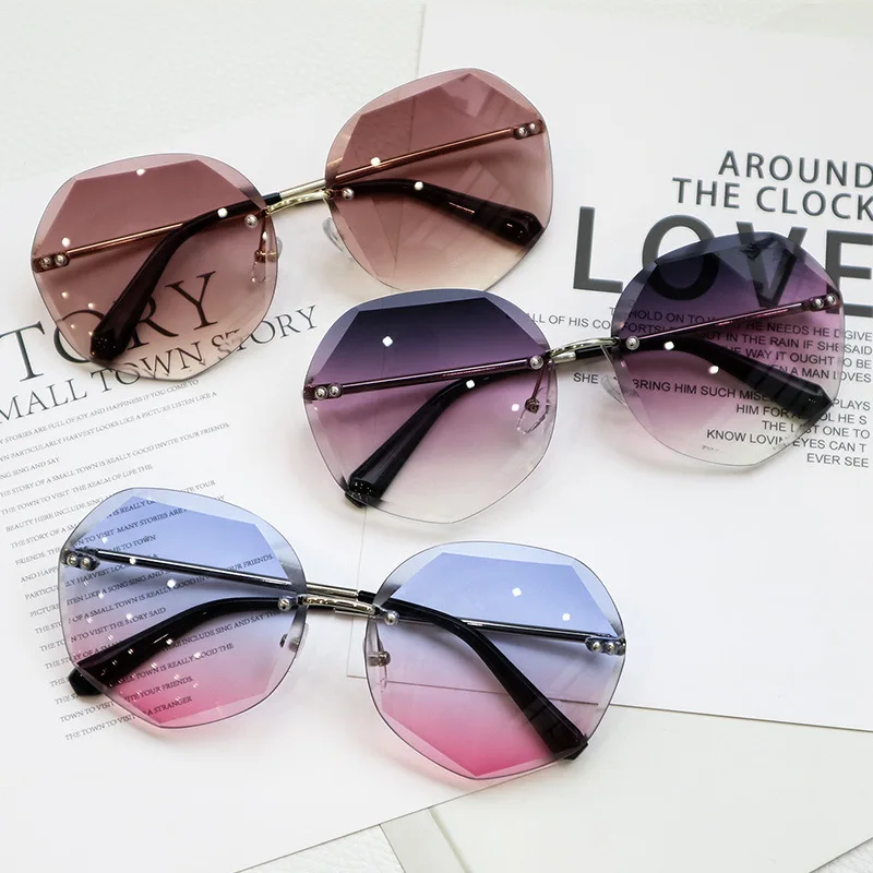 Customized Logo 2019 Retro Photochromic Polygon Rimless Women Sunglasses