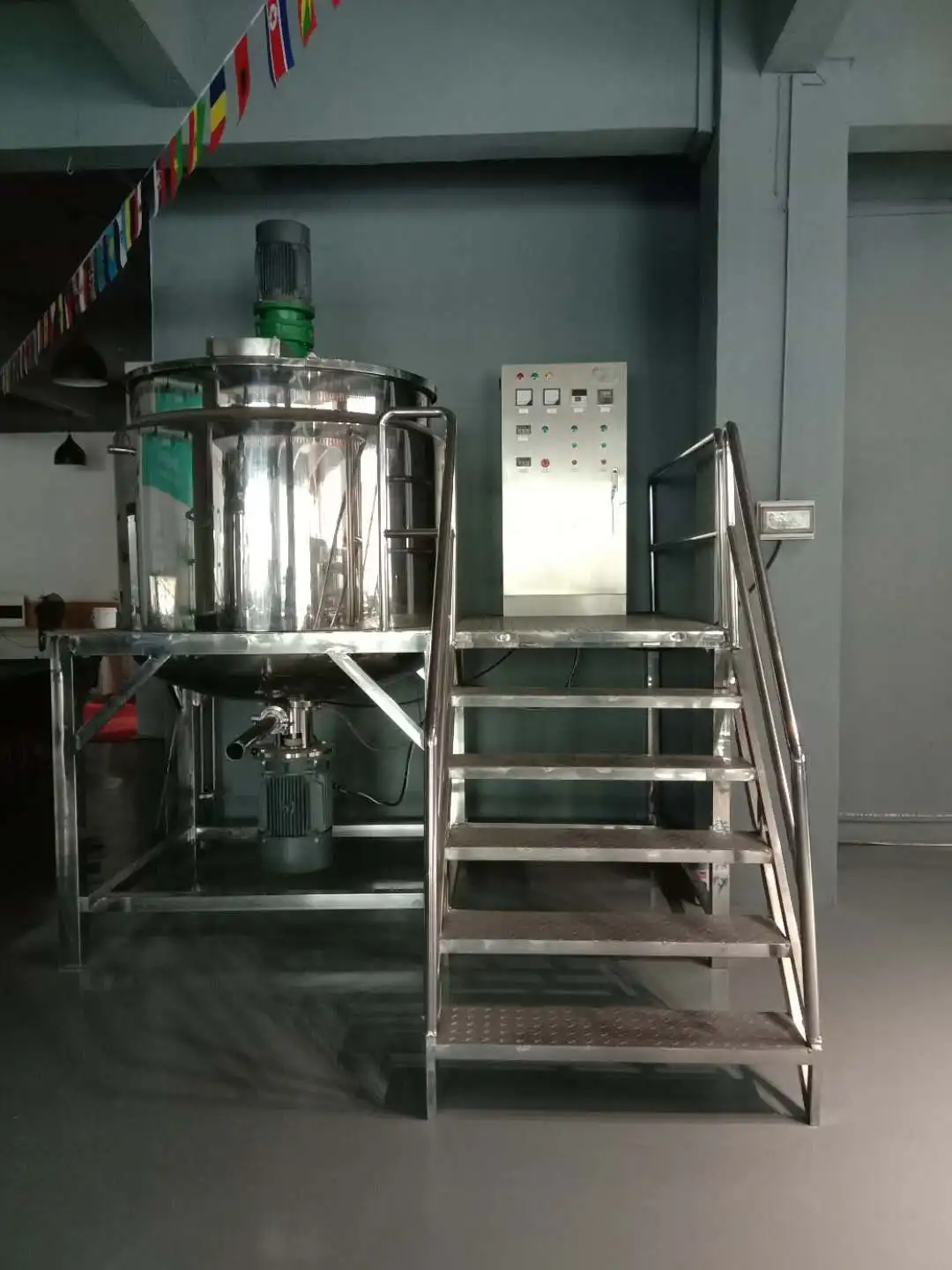 homogenizing mixer machine.jpg
