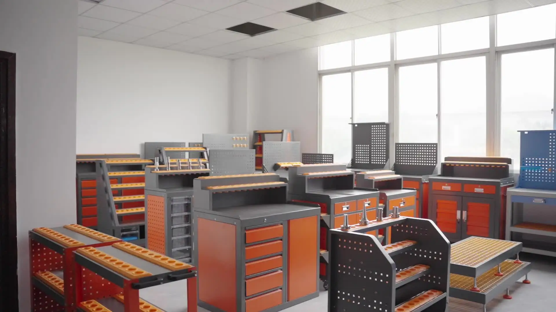 CNC Tool Cabinet - Efficient Storage Solutions for Tools