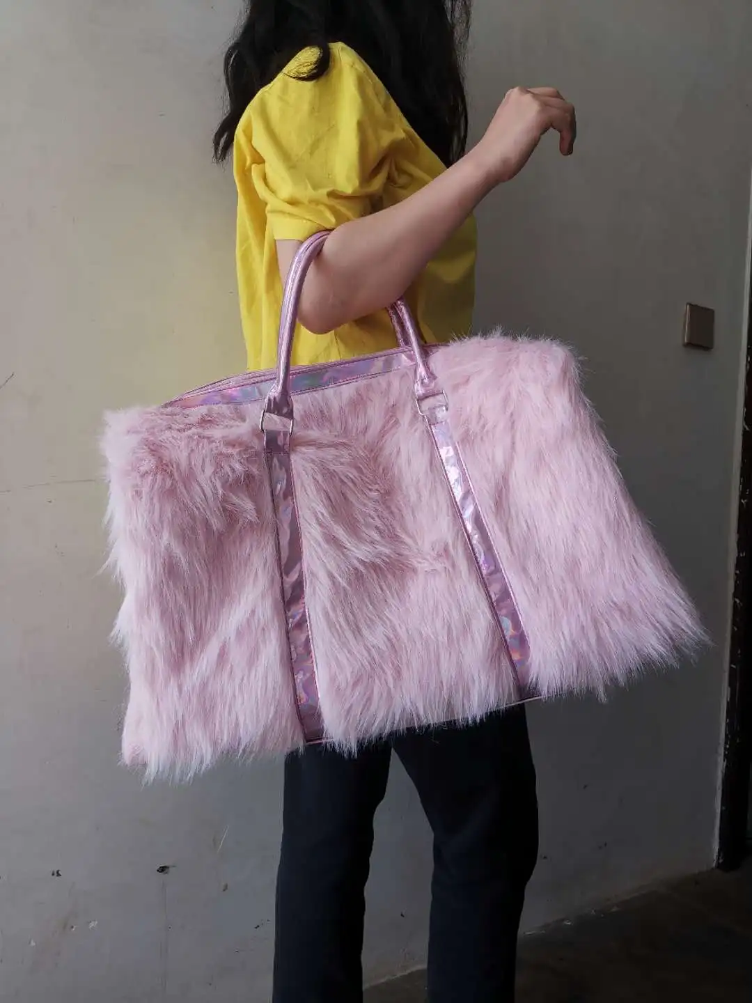 Factory Wholesale Custom Logo Glitter Faux Fur Duffle Bag Real Fur