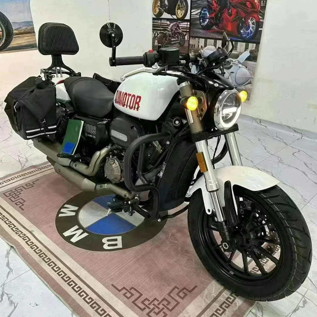 Qianjiang Flash Retro Cruiser Motorcycle Fuel Commuter Benza Gray Stone ...