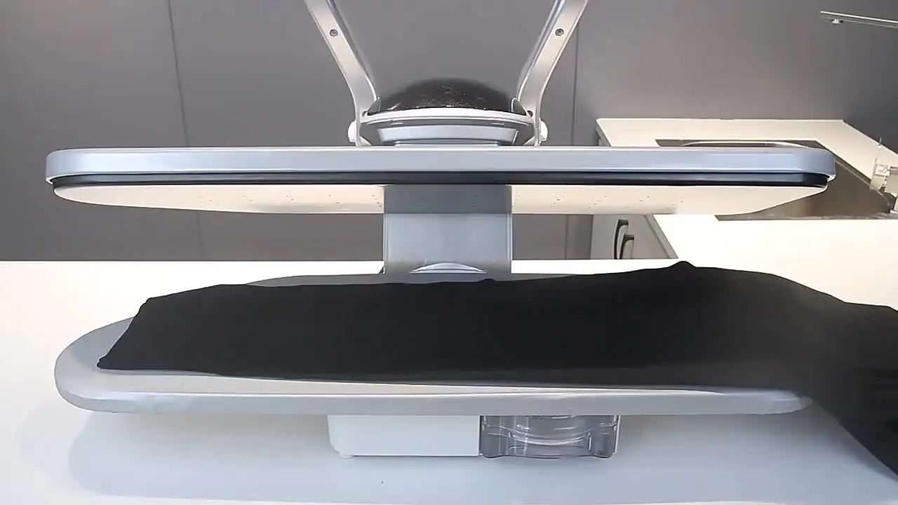 RS-8810 Steam Press Iron - Versatile and Efficient Solutions