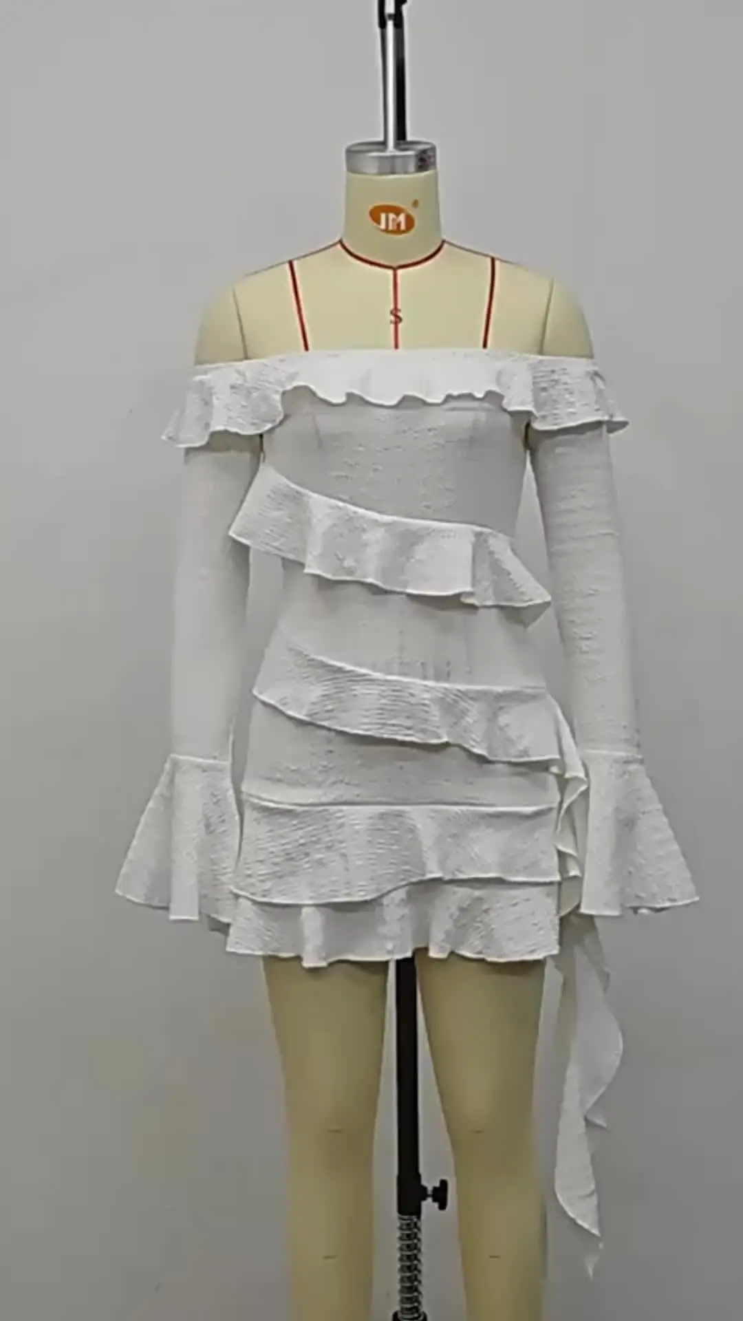 dress with a flared bottom DELYN FLARED DRESS