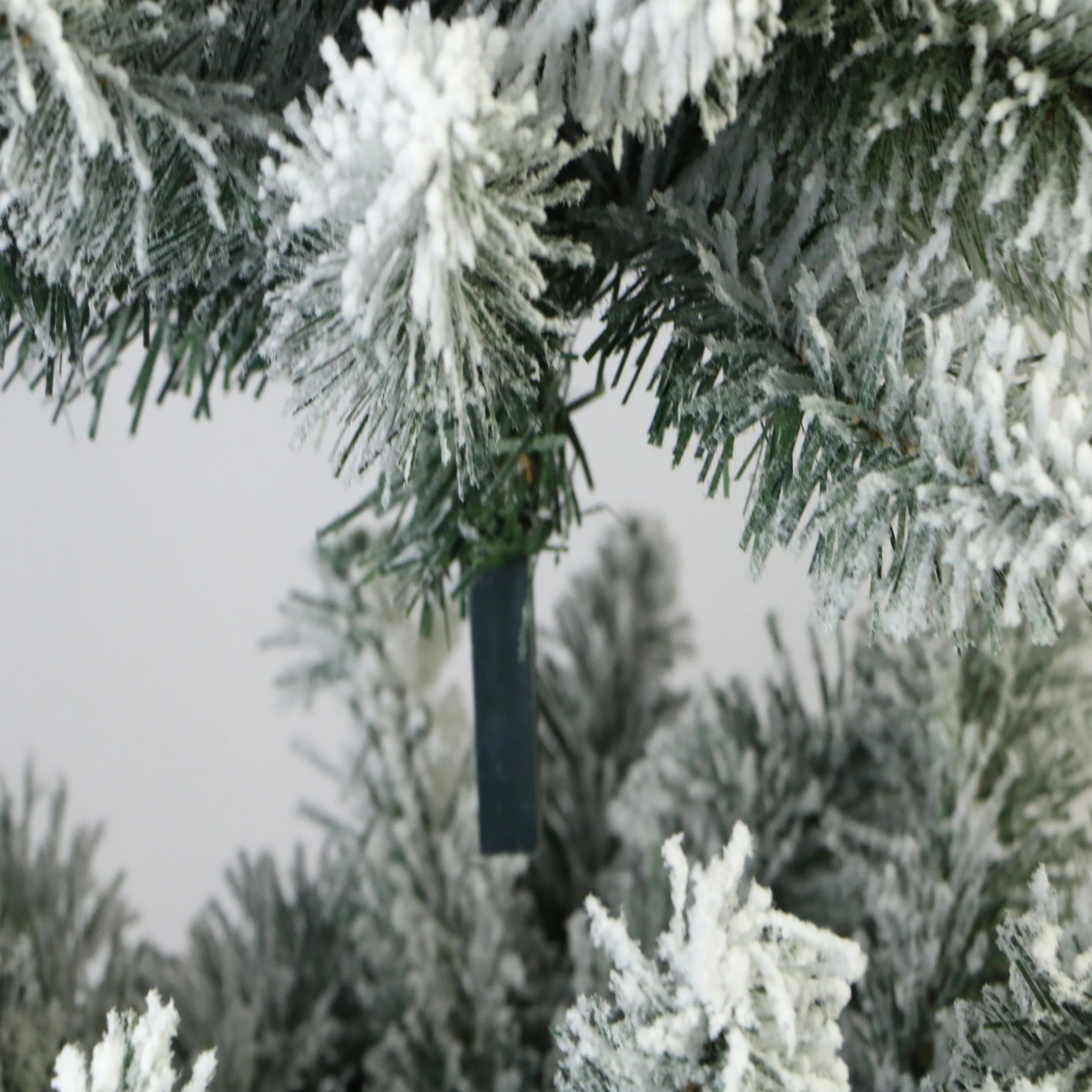 artificial white xmas tree.jpg