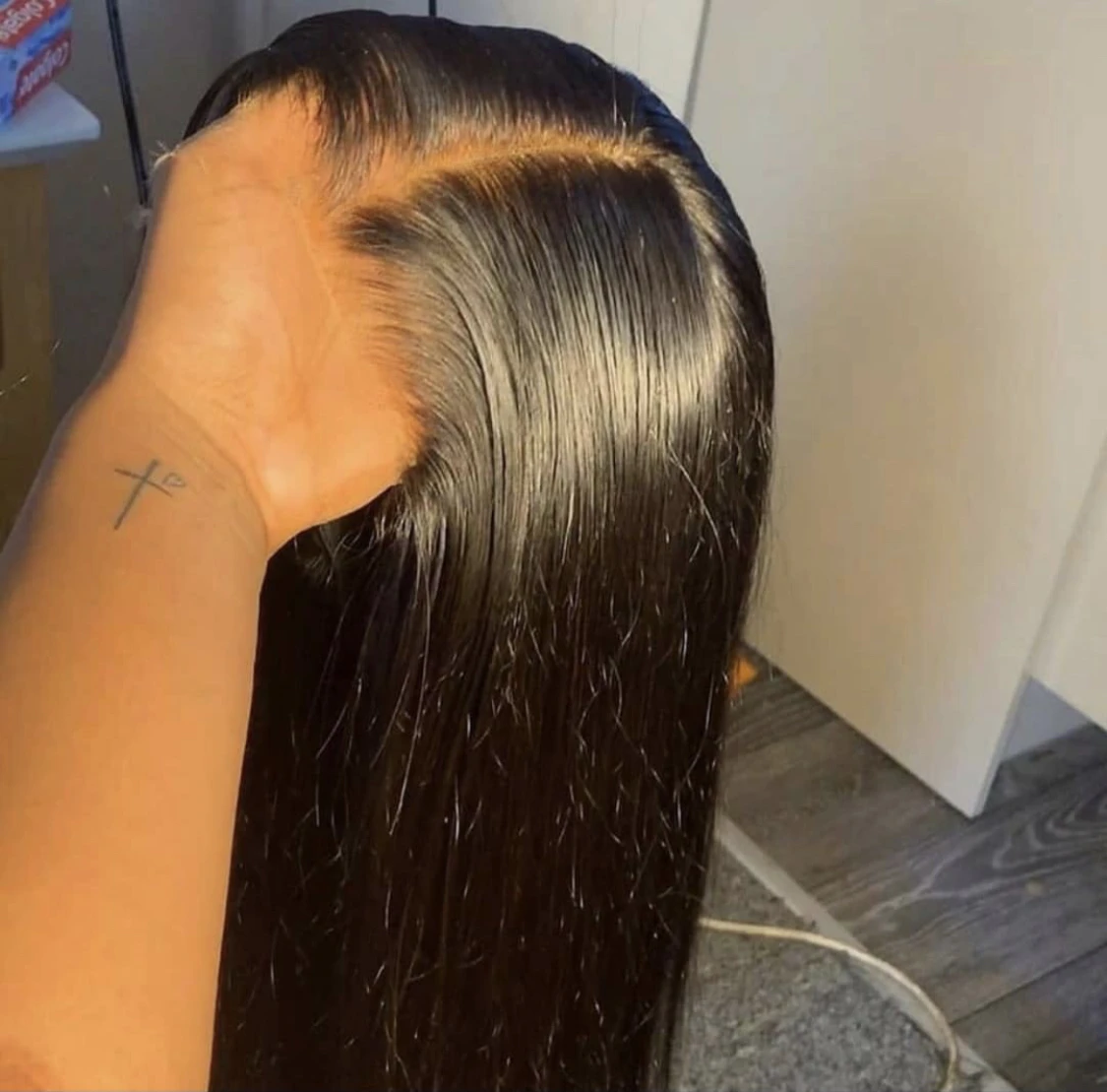 
Wholesale glueless fake scalp swiss lace front wigs,wholesale HD film lace wigs,Cheap brazilian human lace wigs for black women 