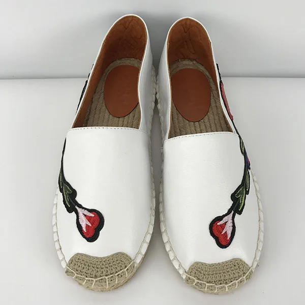 2020 Wholesale high quality leather designer leisure casual sport dress shoes women