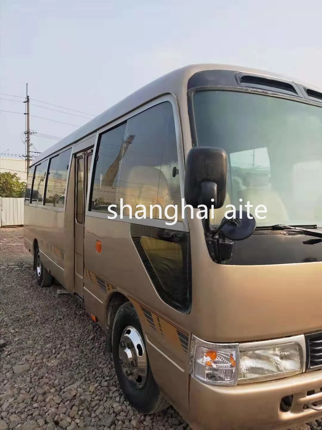 Japanese TOYO Bus TOYO Coaster Used Medium-Sized Bus , mini bus with 30 28 seats LHD and new wheel for sale