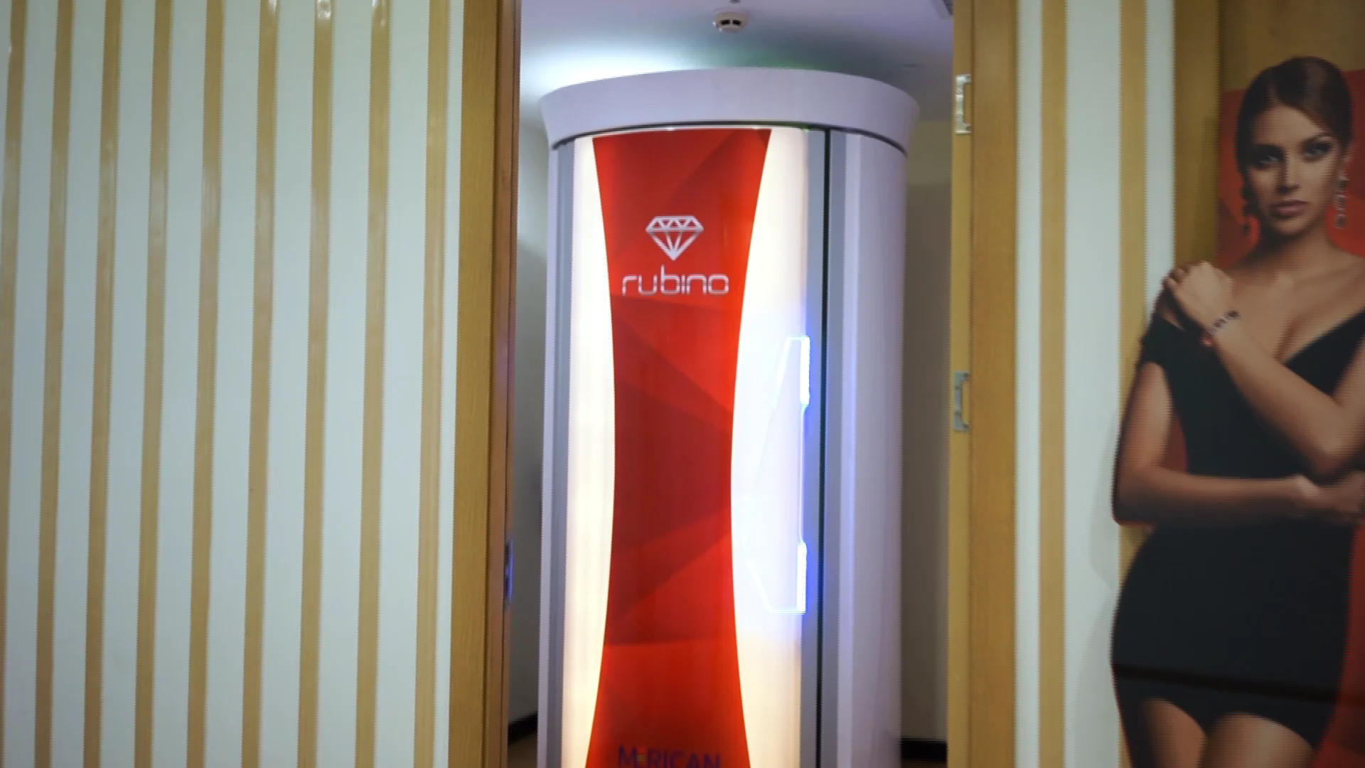 Cosmedico Rubino Collarium Solarium F10r Whole Body Vertical Tanning