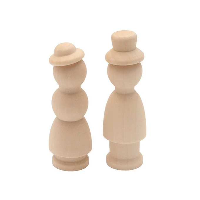 muñecos en madera