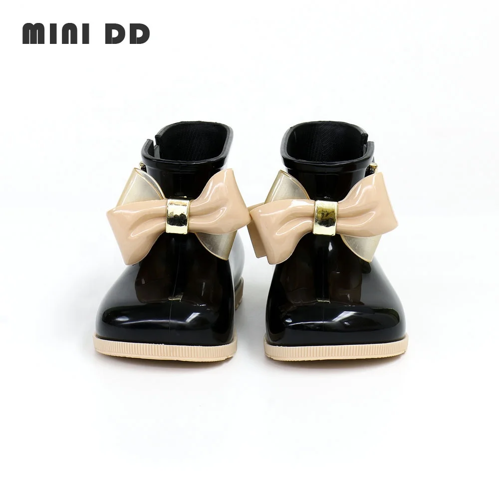 bota da melissa para criança