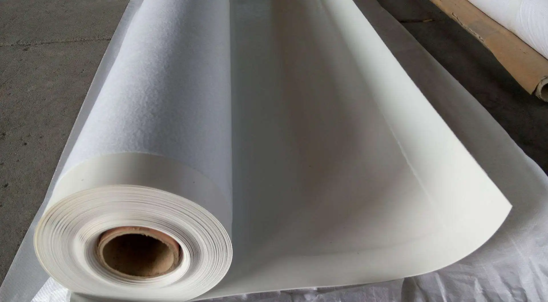 Tpo Thermoplastic Polyolefin Waterproof Membrane 1.2 1.5 1.8 2.0 Mm Fiber Backing Inner