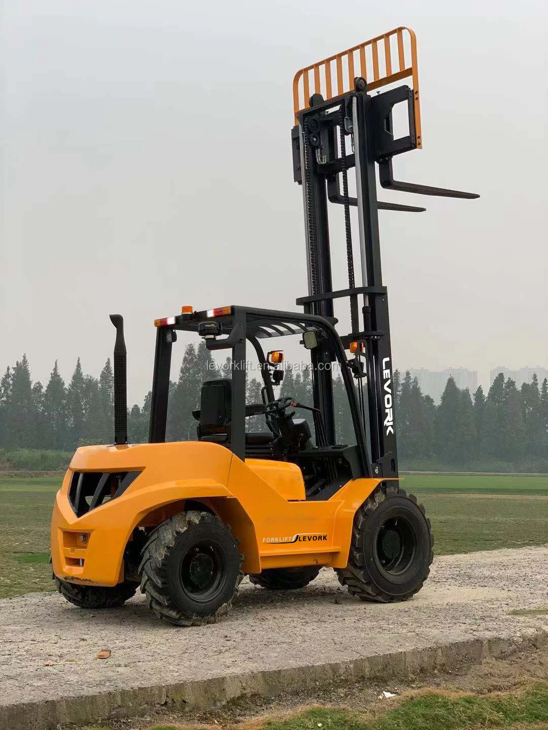 Levork New Type Factory Price 2.5ton 3.5 Ton 2wd 4wd Small Rough