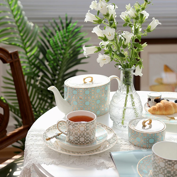 Douhua bone china coffee cup set|exquisite home European style small luxury coffee cup|afternoon tea tea set cup and saucer|party online tea set