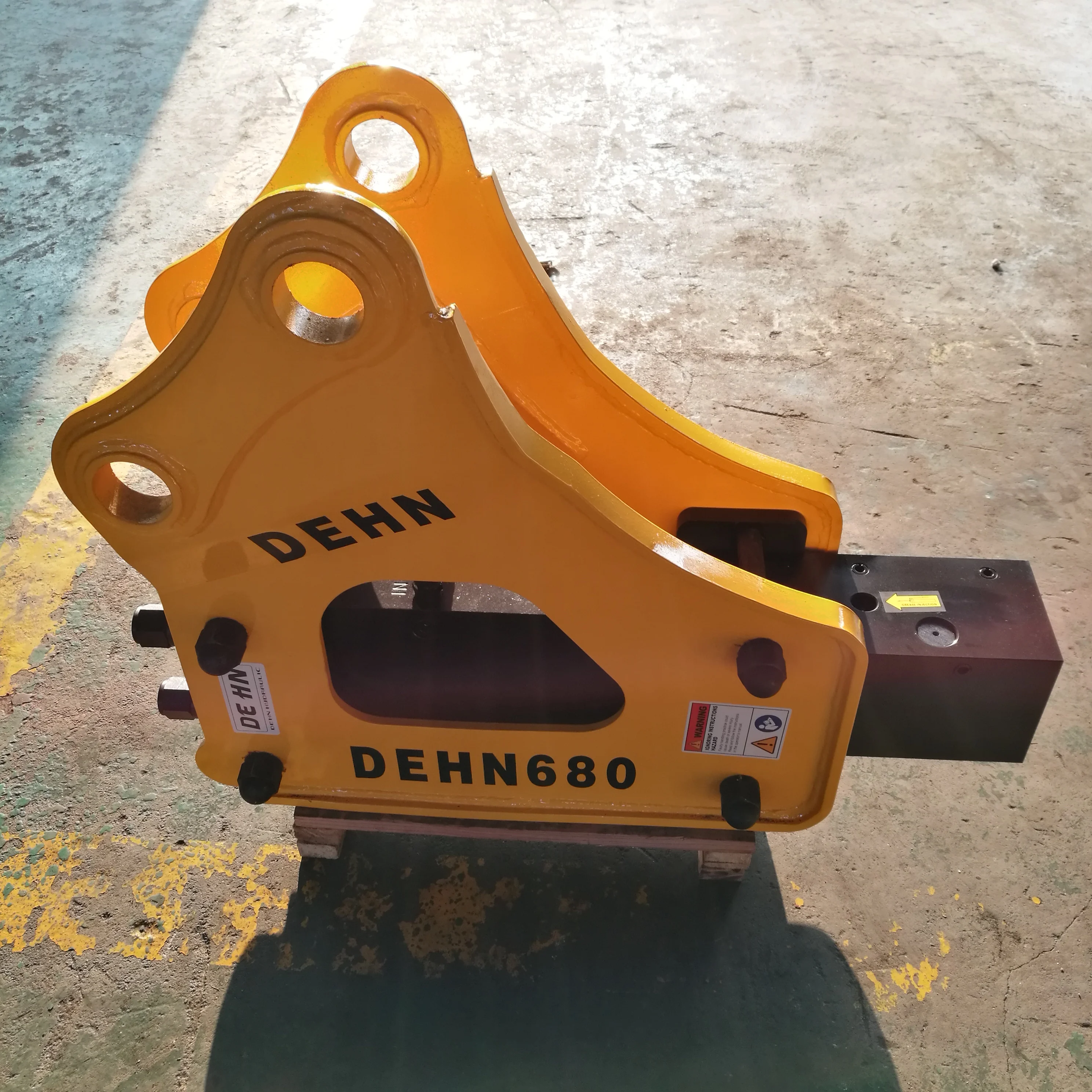 sb40 烟台制造破岩锤小松液压破碎锤