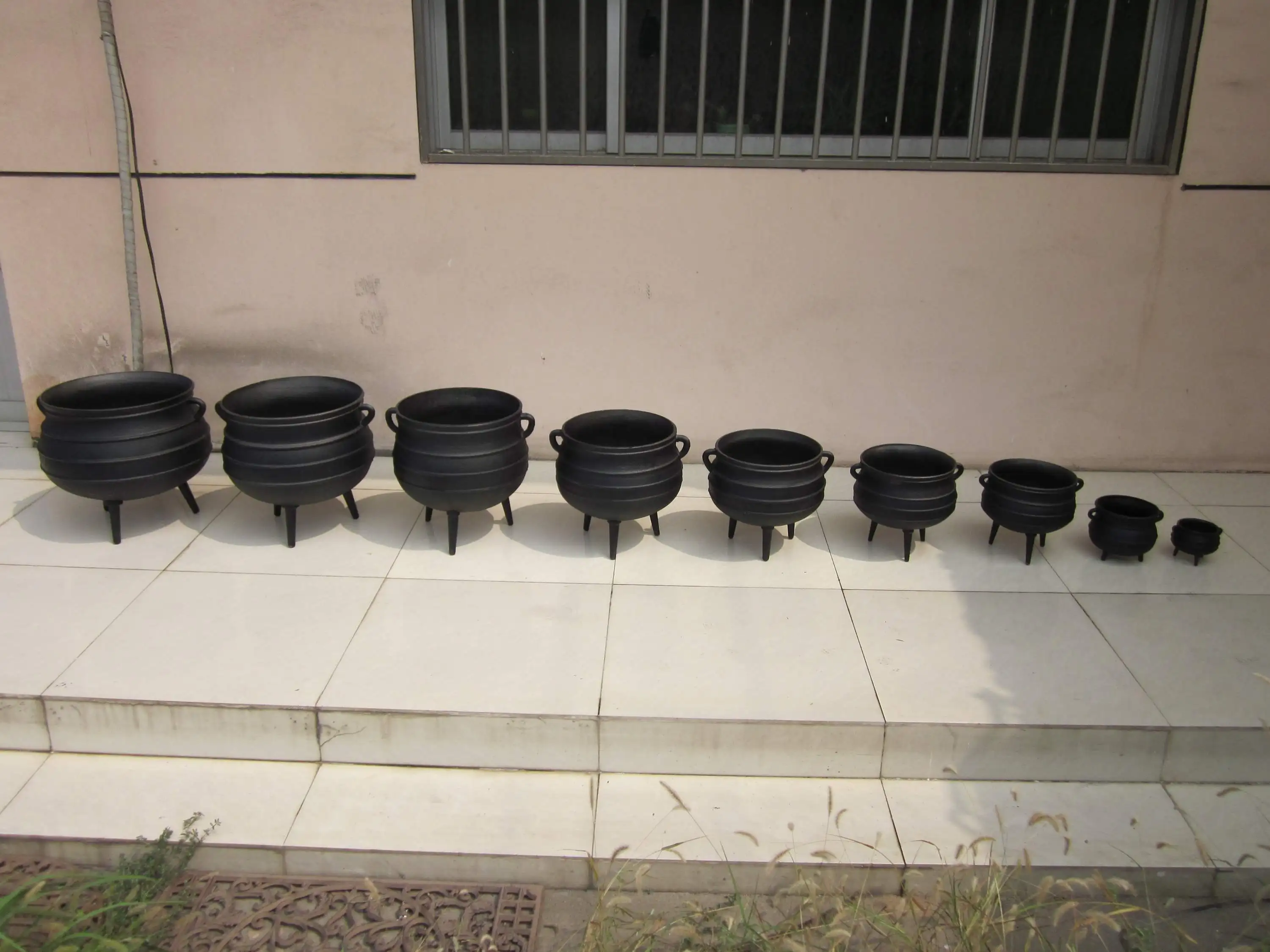 size 1/4 Mini gift cast iron black three legged potjie pot Belly pot