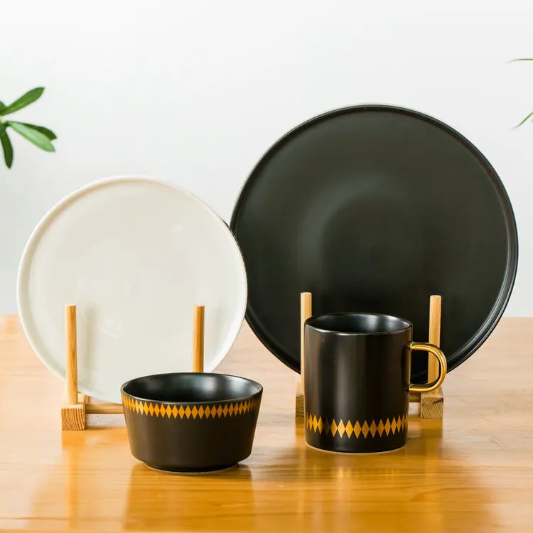 Bulk tableware custom logo luxury black white porcelain dinnerware sets for hotel