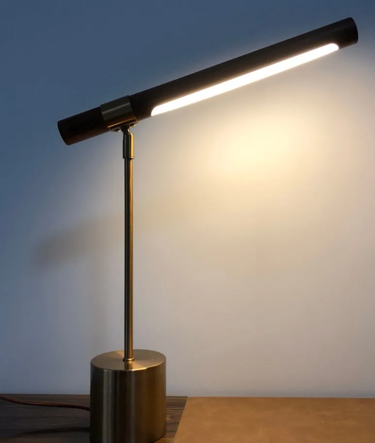 最畅销的 led 台灯光线灵活阅读灯