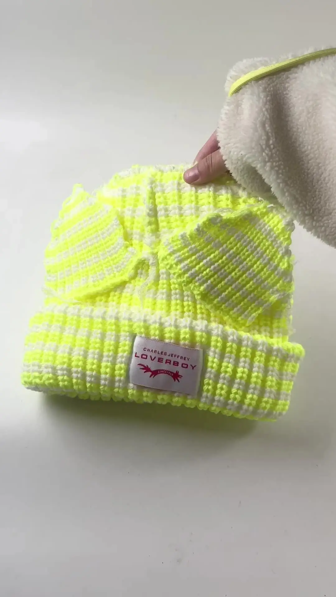 帽子 24AW LOOP YARN SHAGGY CAT EAR KNIT CAP Y2K Style Cat Ear Knit Hat - Warm & Slouchy Crochet Cap