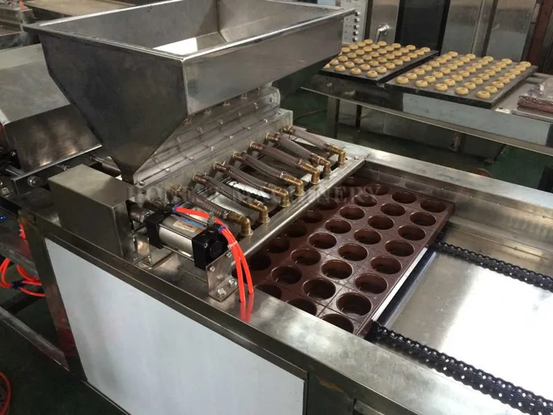 热卖杯子蛋糕成型机/机械蛋糕/自动蛋糕制作机