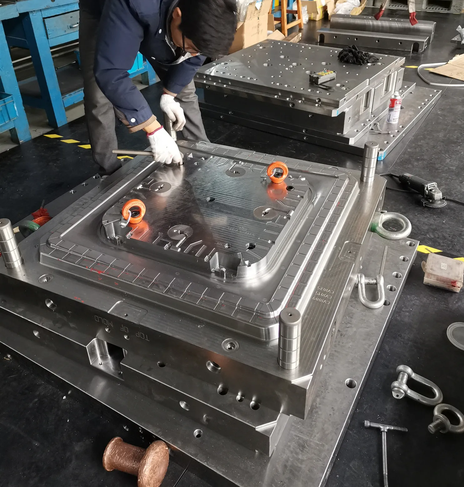 2-注塑成型零件可以是不同的材料,例如pa66/pp/abs/pom/pmma/pvc/pc