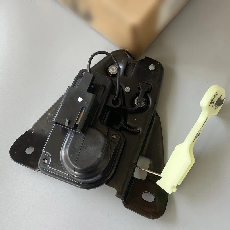 Original Mopar 55113395aa Trunk Lid Boot Lock For Chrysler 300c 2008