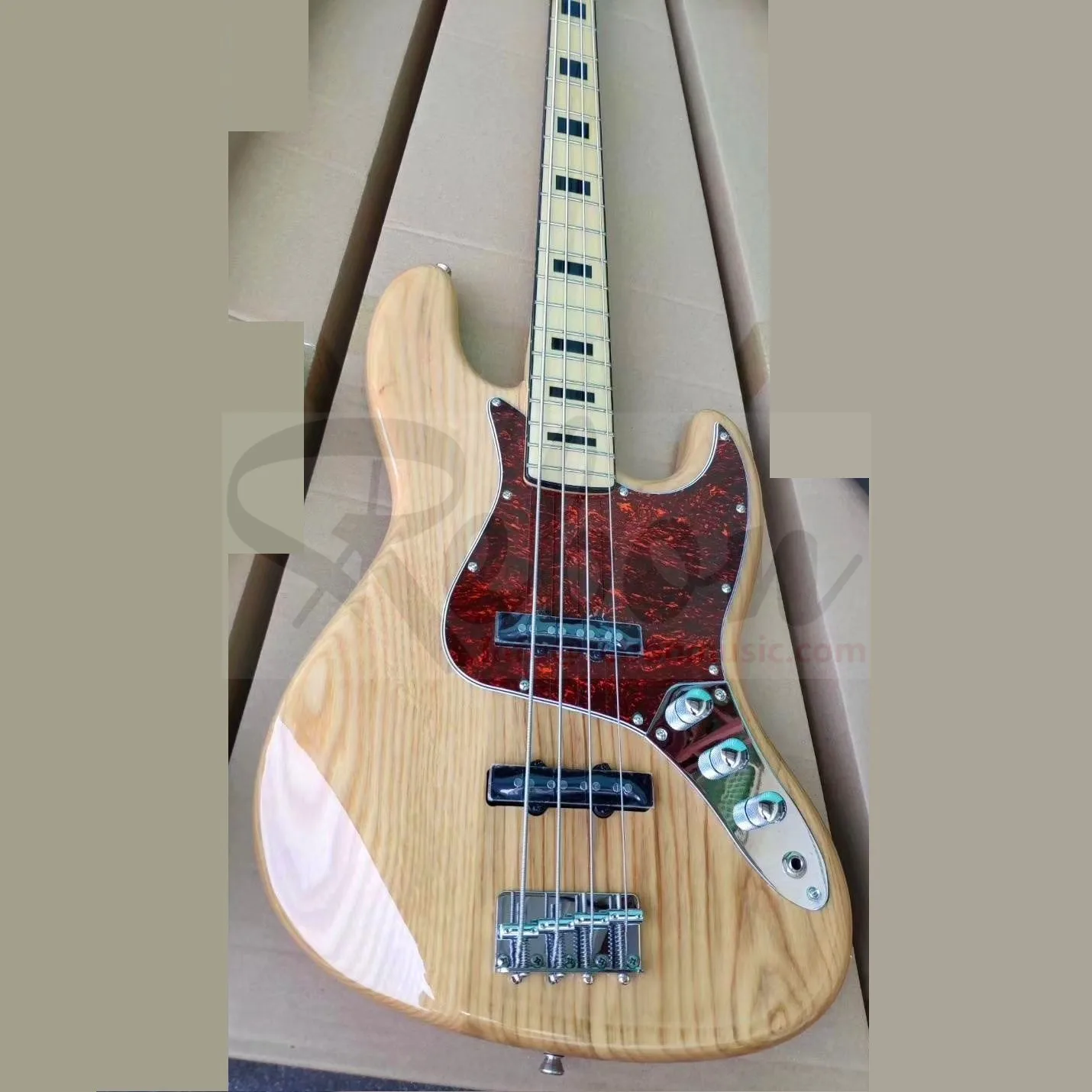 Weifang Rebon 4 String Ashwood Jb Electric Bass Guitar In Natuer Colour